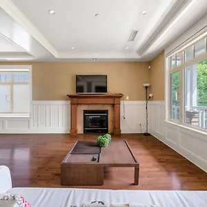 https://luxurious-dream-house.vancouver-hotels-bc.net