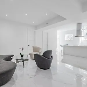  Bed & Breakfast Comfortable In Next To Yorkdale Mall