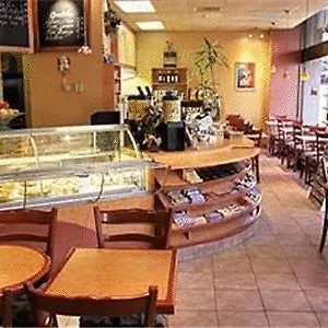 https://la-tour-centre-ville-montreal.hotels-in-montreal.org