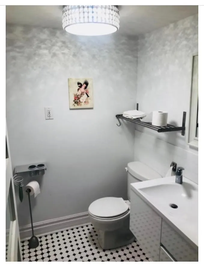 Downtown Studio In Leslieville With Hot Tub Hotel Toronto 0*,  Canada